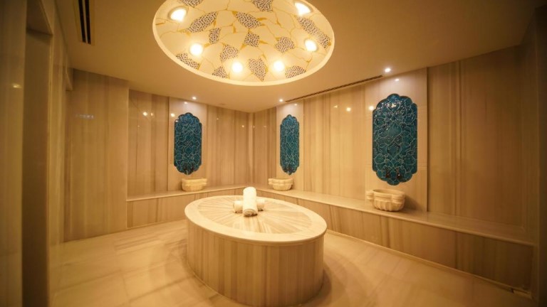 حمام فندق الميرا